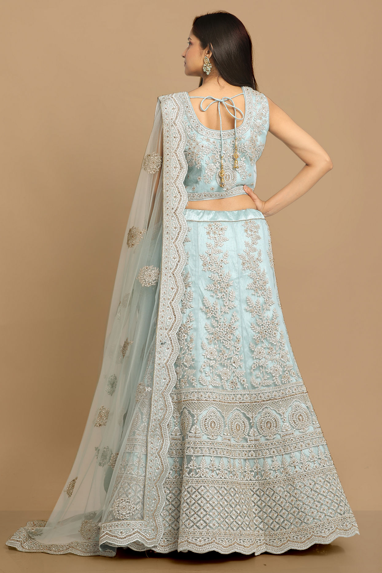 alt message - Mohey Women Graceful Light Blue Lehenga image number 3